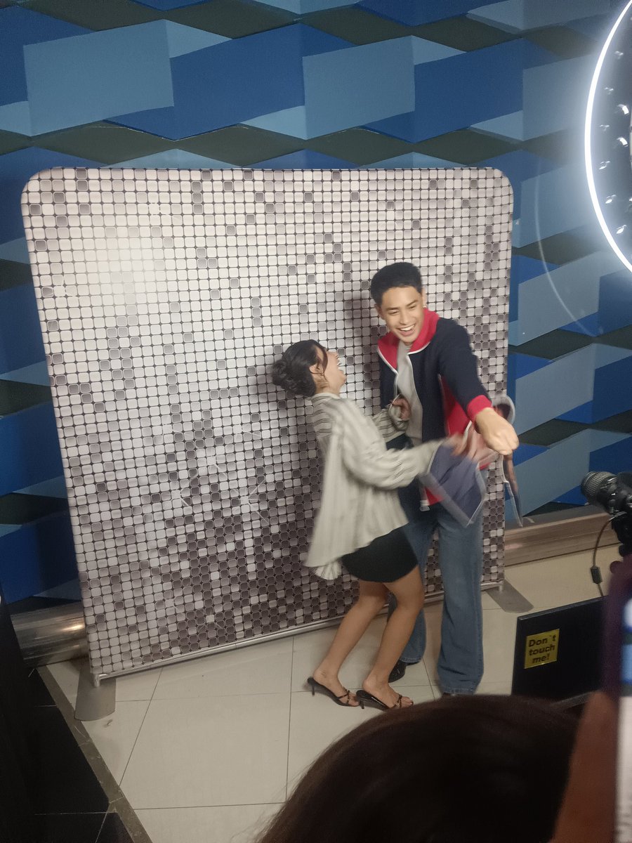 OguiaShirly's tweet photo. 🥹🥹 @donnypangilinan @bellemariano02 

#TayoSaWakas https://t.co/0pMPaUEf65