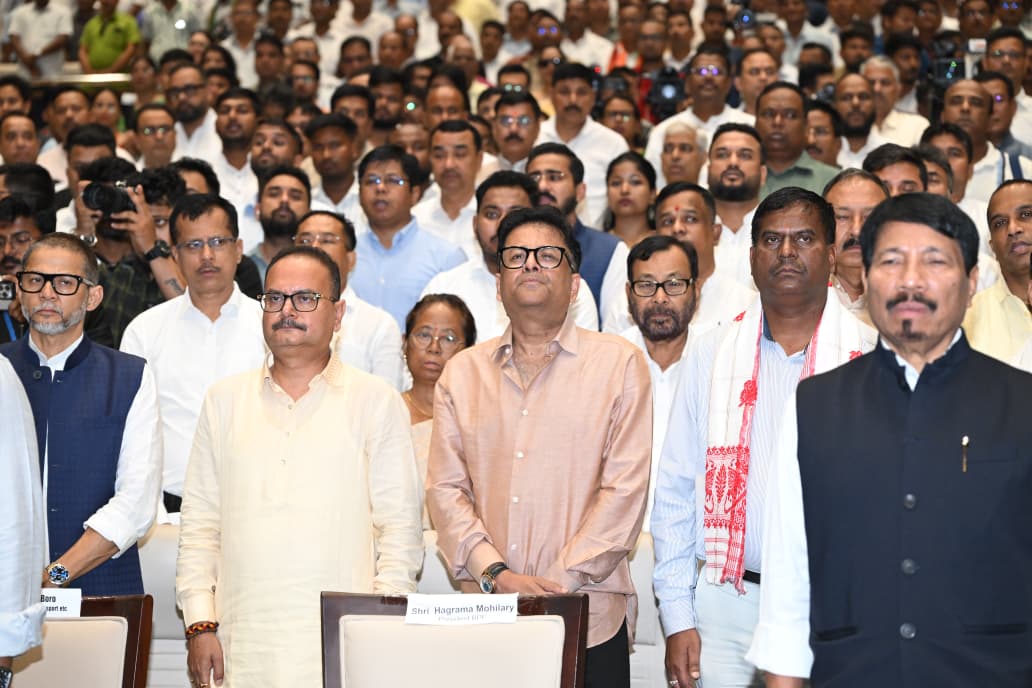 manabdeka's tweet photo. Attended the grand oath-taking ceremony of the 12 new members of the Assam Cabinet today. It was wonderful to witness this proud moment alongside fellow public representatives and our dedicated karyakartas.

​Confident that this dynamic team will work tirelessly under HCM Dr. @himantabiswa dangoria to fulfill the aspirations of our people.

 Congratulations to all!