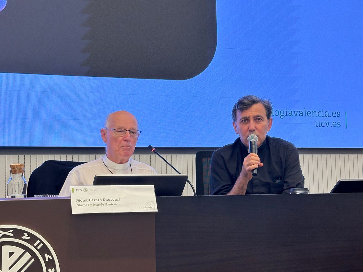 FTeoVal's tweet photo. Mons. Gérard Daucourt, obispo emérito de Nanterre y autor del conocido libro «Sacerdotes rotos», ofreció un interesante diálogo en la @FTeoVal ante un nutrido grupo de sacerdotes que acudieron al encuentro.
Más detalles
⬇️⬇️⬇️⬇️
https://t.co/pxsQIZ1IIt https://t.co/IJhPBQefUd