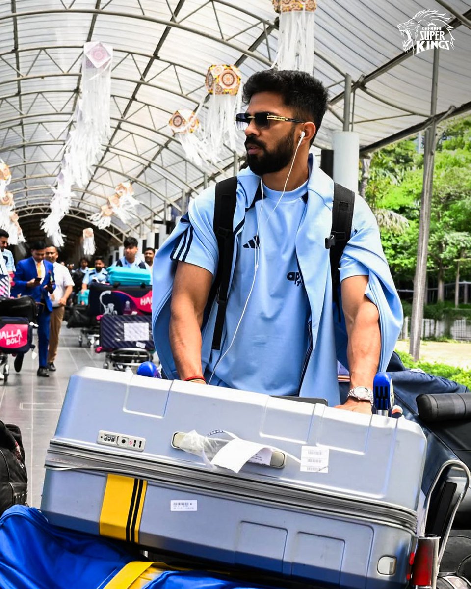 ChennaiIPL's tweet photo. Touchdown and how? 🤩  

#WhistlePodu #INDAvSLA 
📸 : Sri Lanka Cricket https://t.co/IIv2uKsKSb