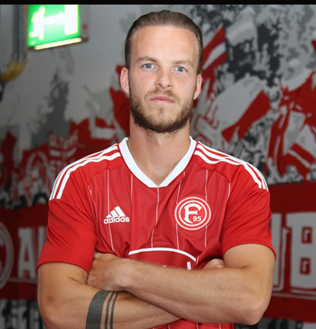 hydroklops's tweet photo. Es gibt sie noch - 
Die guten Nachrichten ❤️🤍
Jorit Hendrix wechselt von Preußen Münster zurück zu uns an den Rhein.
#F95 #Fortuna #Düsseldorf https://t.co/9s0ctJjwVq