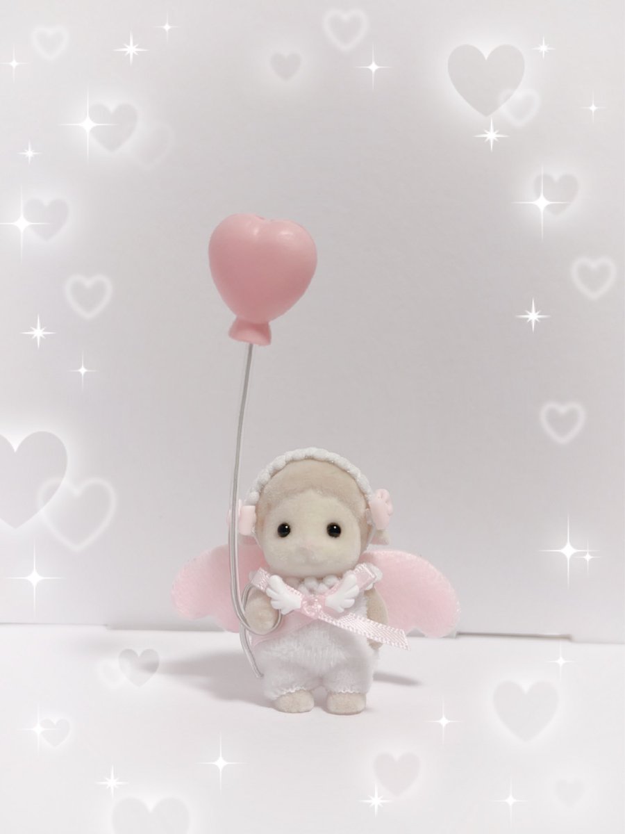 y_ui_sk's tweet photo. チャッピーに描いてもらった☺️
いろんなポーズしてて愛しい…💓 https://t.co/kFY8PKUnYb