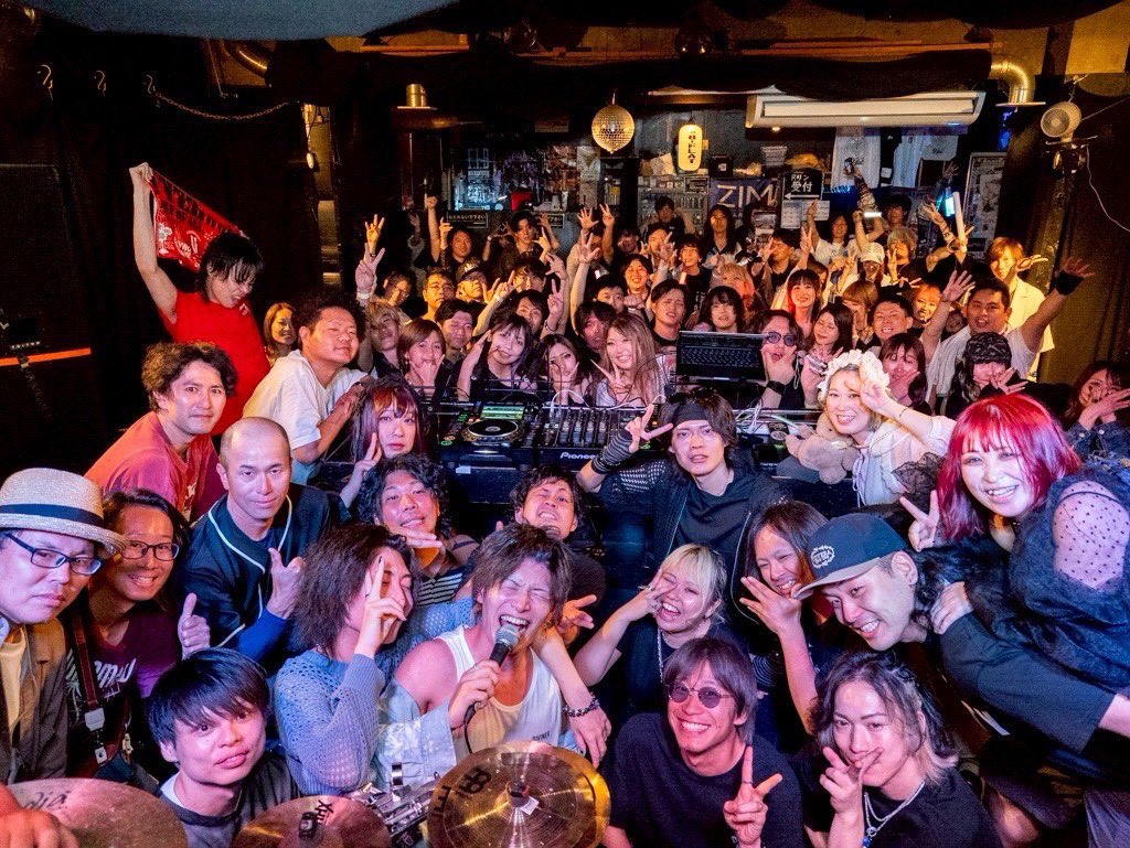 UVERちゃん5体呼ぶゆーチャラ🐲UVER×ワンオク4/4💿5/31 滋賀ビー