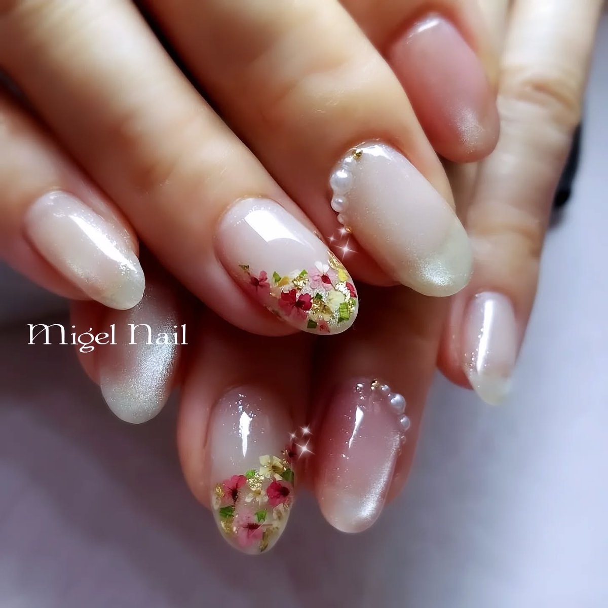 MigelNail's tweet photo. ICEGEL
春💗
押し花フレンチデザイン💐

Gentleon Star Galaxy 1752,1754

********************************

@icegel_japan
@ic...

詳細はこちら↓（ネイルブック）
https://t.co/pAteHJahdA https://t.co/fV68tSkZmU