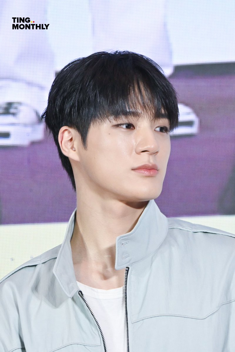 멜 tweet media