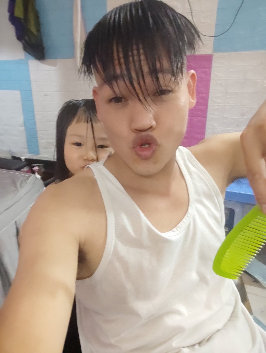 AirdropClicker's tweet photo. 3x tuổi vậy có già quá k ạ https://t.co/x5XFmFVOas