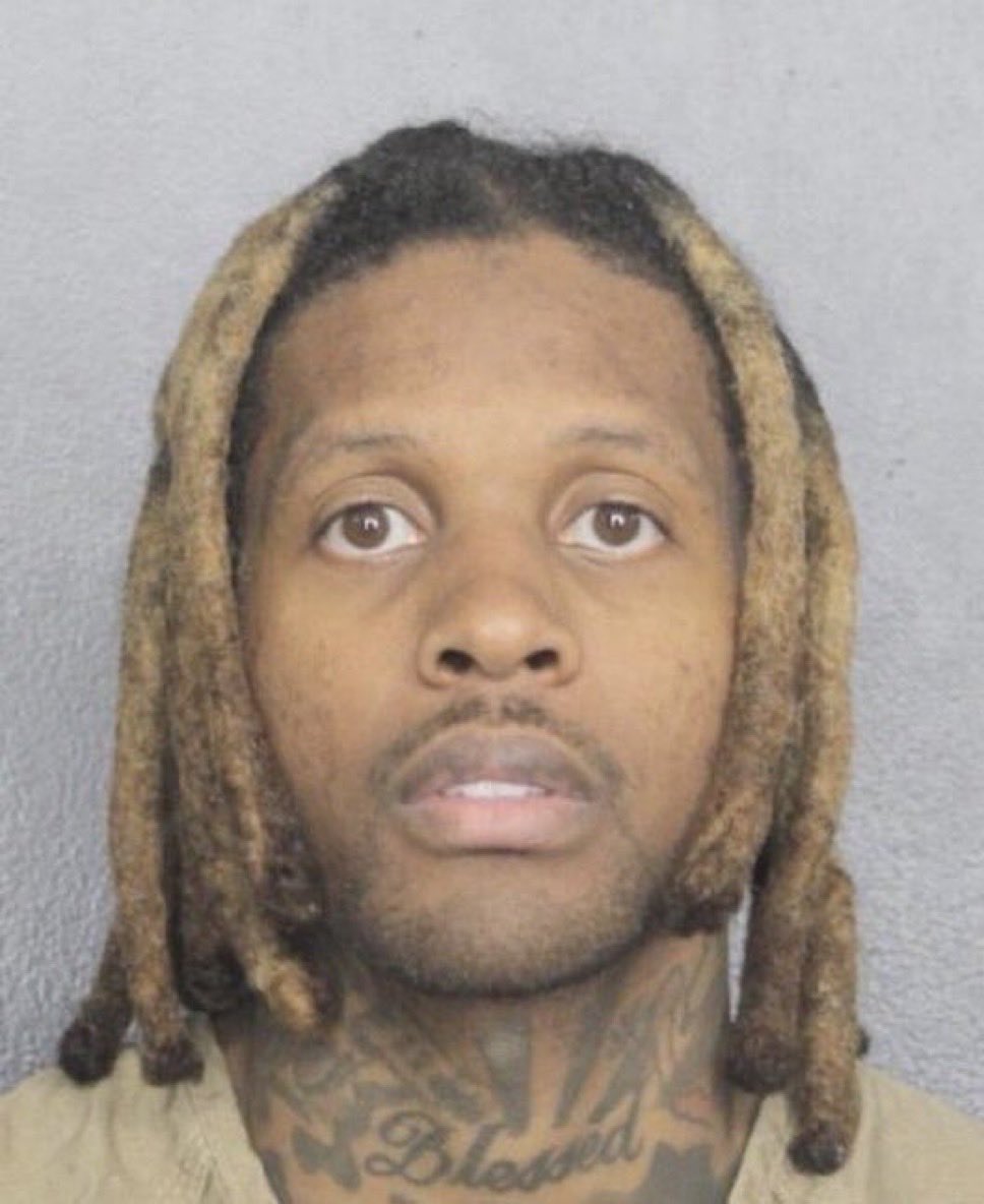 DailyRapFacts's tweet photo. Lil Durk’s attorneys have released a statement regarding Durk’s case after federal prosecutors added 2 new charges ahead of his August trial. 🔓👀

Durk’s legal team says, “The fact remains: Durk Banks is innocent, no matter how many indictments they want to throw at him.” https://t.co/icmWOrHwkI
