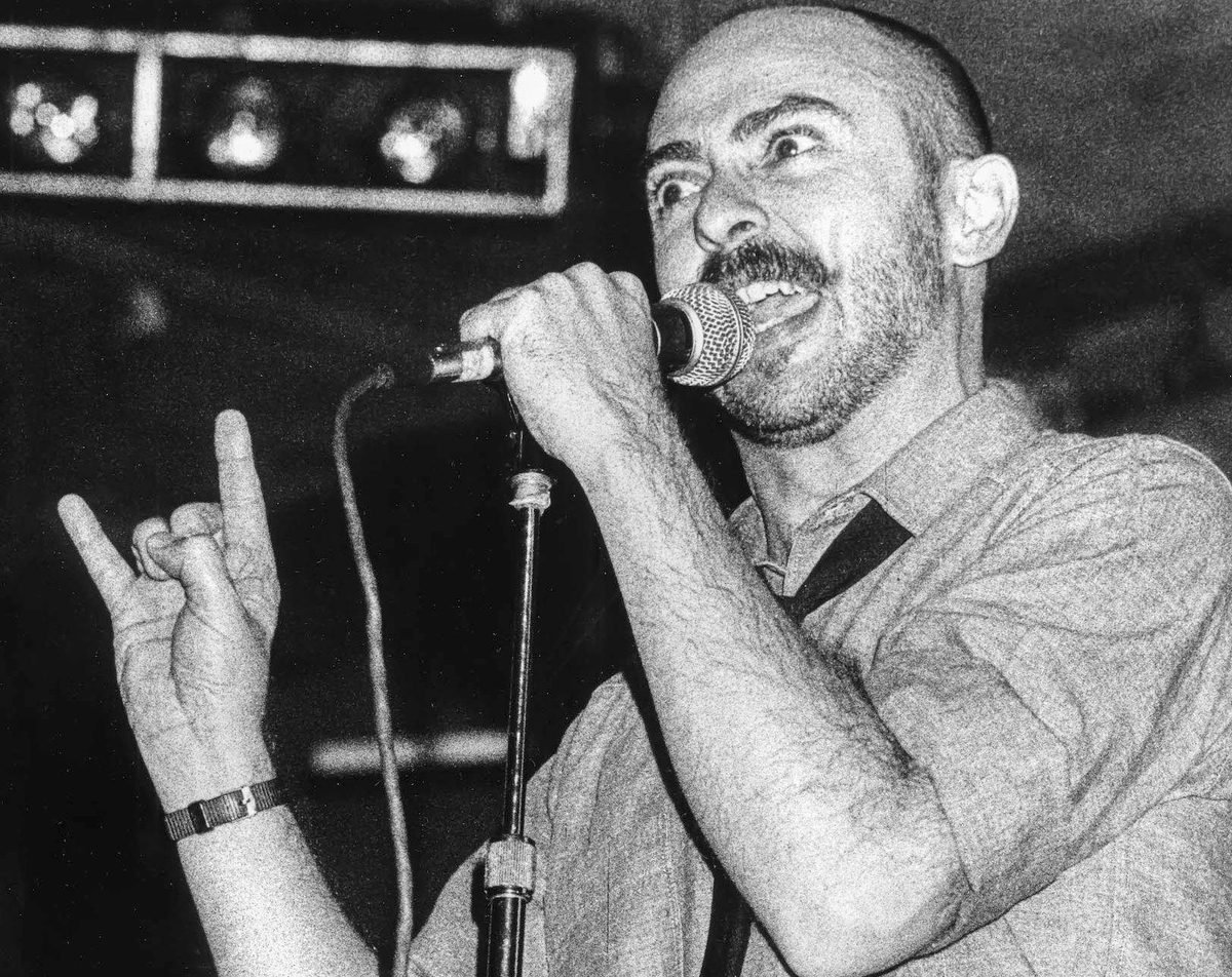 JulianMazzara's tweet photo. Me niego a creer que es verdad. El poeta más grande de nuestra tierra se va a tocar al escenario eterno. Gracias por tanta música, Indio. Ya dejaste de ser leyenda y sos mito. https://t.co/sqYlknN79g