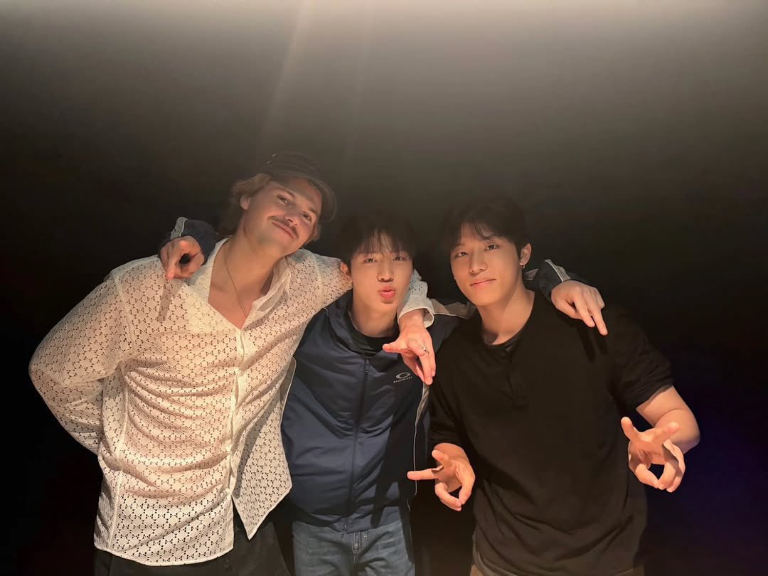 junghwanfeed's tweet photo. treasure junghwan and jeongwoo instragram update with ruel! #소정환 #박정우 https://t.co/c5ZRRMMDpb