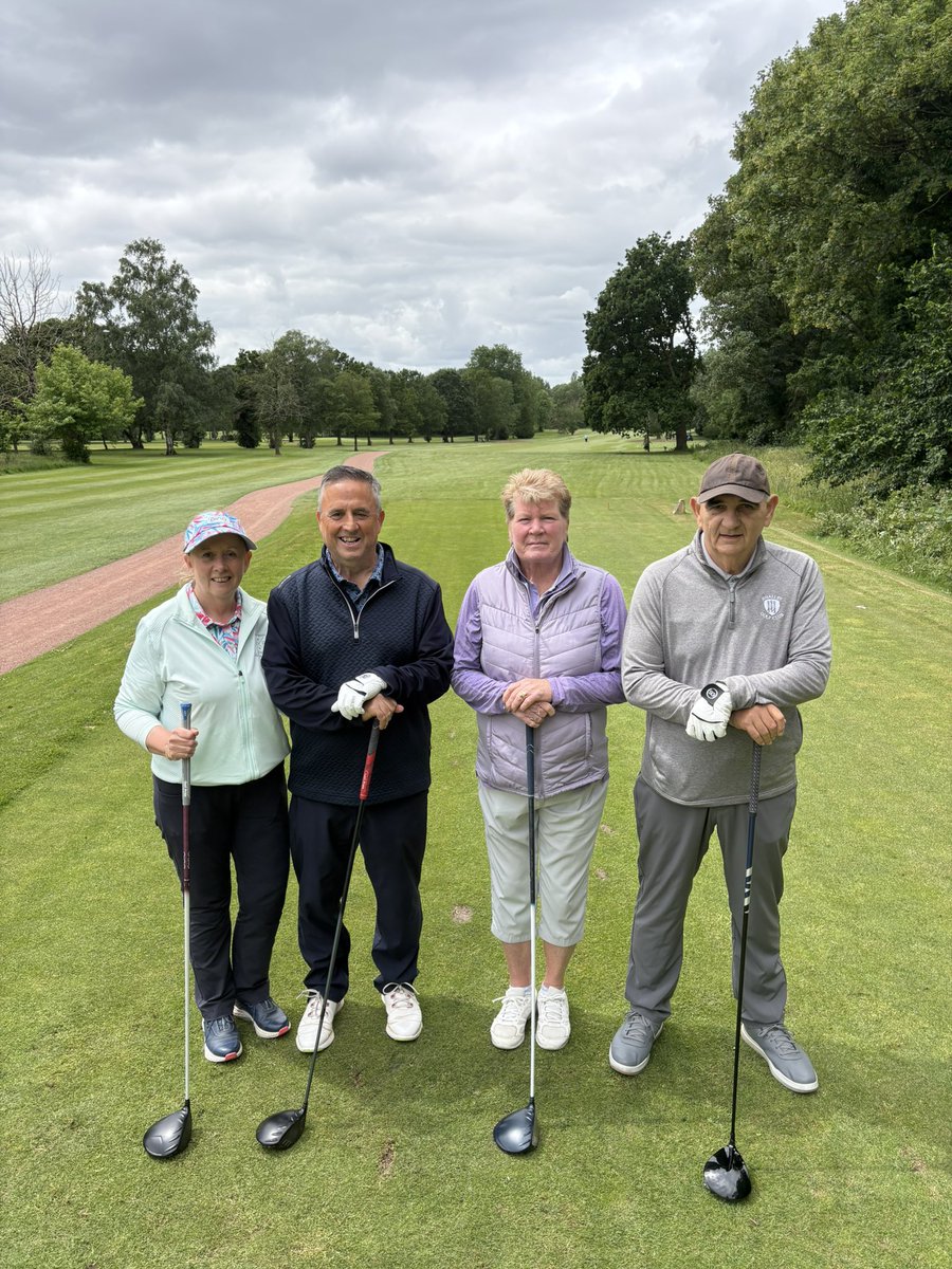 ARichardsonPro's tweet photo. The Race to the Richardson Trophy continues @ChildwallGC today.
Group 2
Leesa White, Michael White, Bridget Rees & Clive Rees
#Golf #Trips #Clients #Events #Travel #DaysOut #RTRT #GolfTrips #Liverpool
@VRichardson05 @GolfTravelHub https://t.co/3NEur9Ke7m