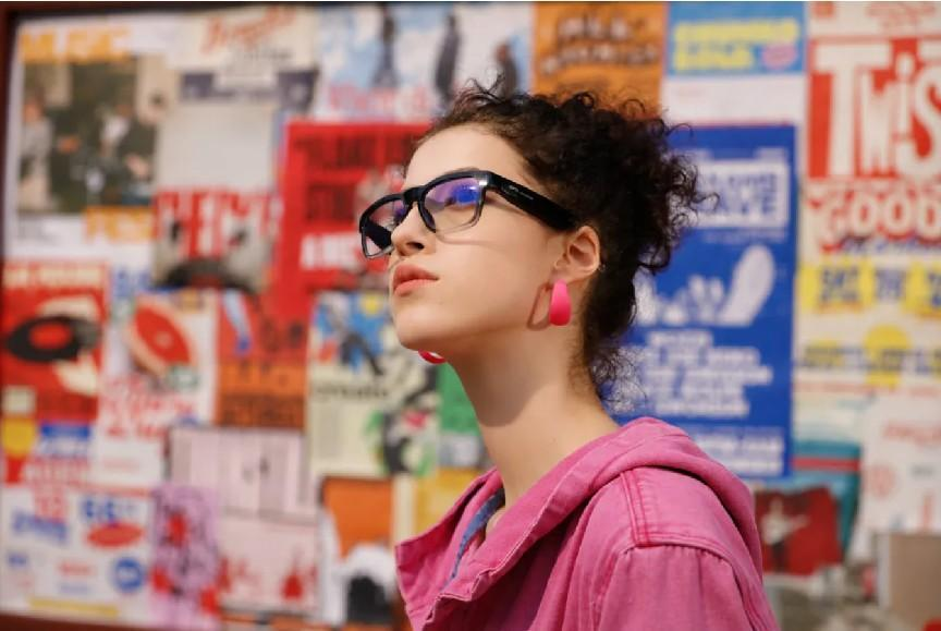 VRARWorld's tweet photo. OHO Sunshine, a popular overseas Chinese smart glasses brand, launched a domestic AI-powered app and affordable $199 AI glasses with multi-language translation to target mass consumers.
#OHOSunshine #AIGlasses #SmartGlasses #AR #VR #XR https://t.co/wv8V1JPRU5