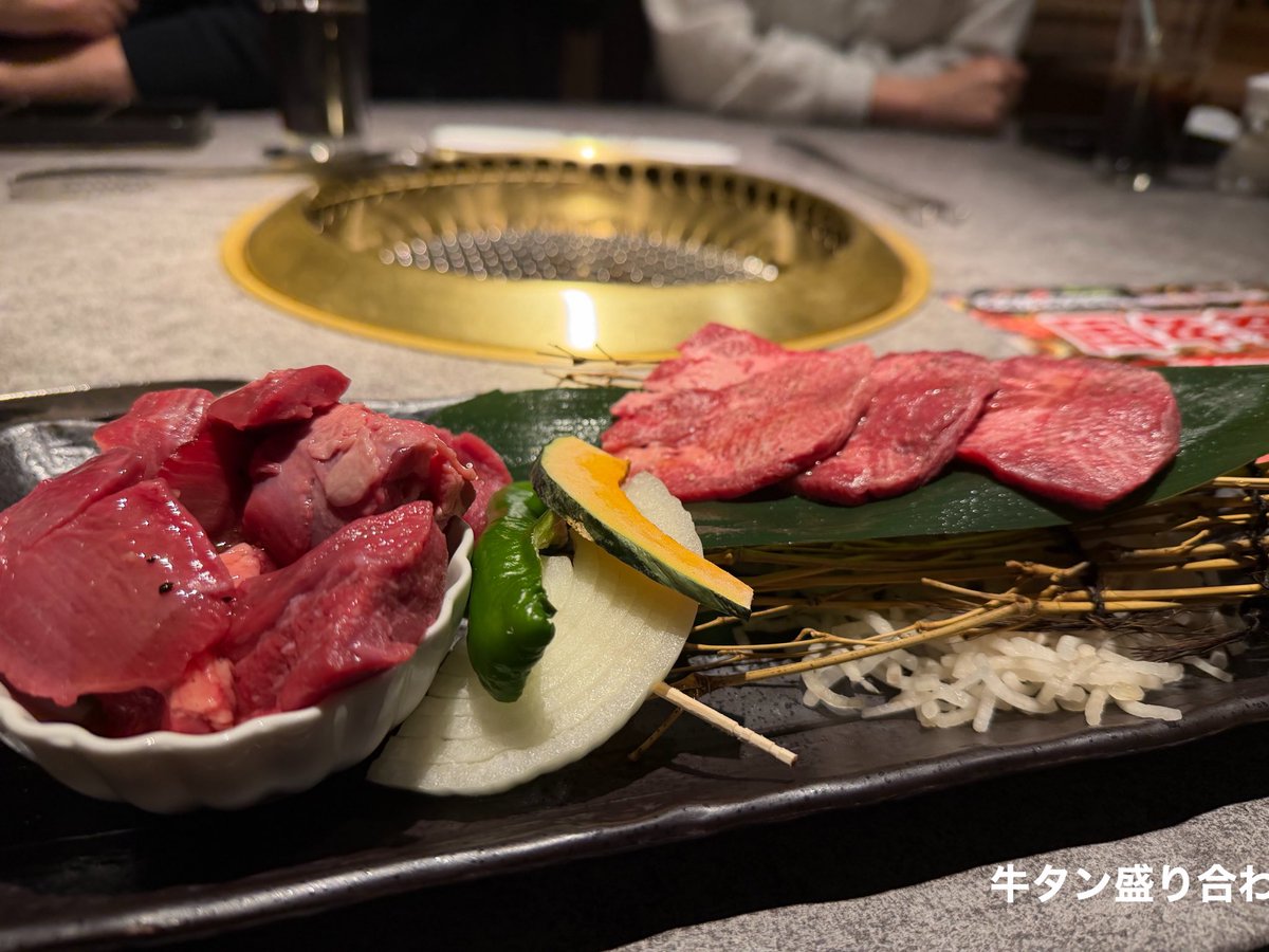 riapi_s_1999's tweet photo. 私事ですが、本日誕生日を迎えました🎂✨

今年も大好きなリアルピースをたくさん応援していきます🌈📣

いつも仲良くしてくれるみなさん、ありがとうございます！
これからもよろしくお願いします🫶

たくさんのお祝いメッセージありがとうございます😭❤️‍🔥

家族で焼肉🥩牛タンと牛ユッケうまうま😋 https://t.co/HGes1Nd6mc