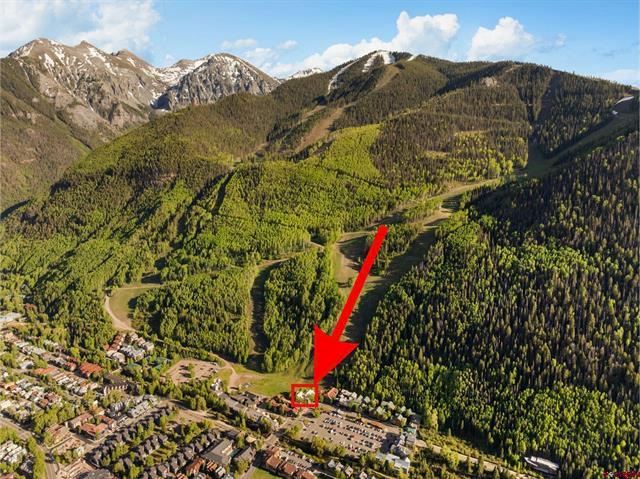 todd_realty's tweet photo. I love the looks of this Etta Place condo-right by the Gondola Station in downtown Telluride--price per square foot is remarkably low.  Better move on it fast!
1.8M
View Listings https://t.co/BLlyqp2Wcx