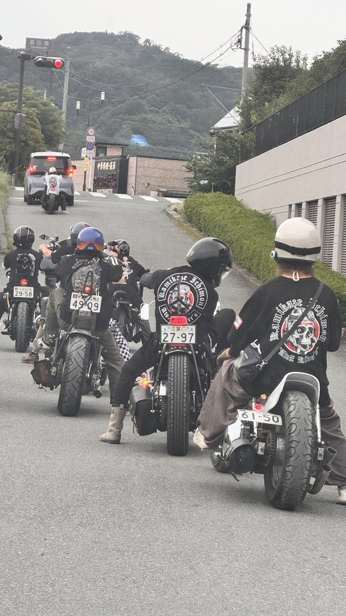 KONICEED's tweet photo. 神風一門と共に過ごした人生。
すごく波瀾万丈で俺の人生の
中で1番刺激があった出来事。

内輪揉めでとかじゃく今が1番
カッコいい時やからという判断の
元、9/20を持って解散する事に
しました。

神風一門は精神論であり、己が
内に秘める美学そのもの。

チームが消えてもここで学んだ
生き様が消える事はない。

みんなには「あ��がとう。」って
ただこの言葉だけを伝えたいです。
高田橋多目的広場で会いましょう✨

#神風一門　#百鬼夜行final