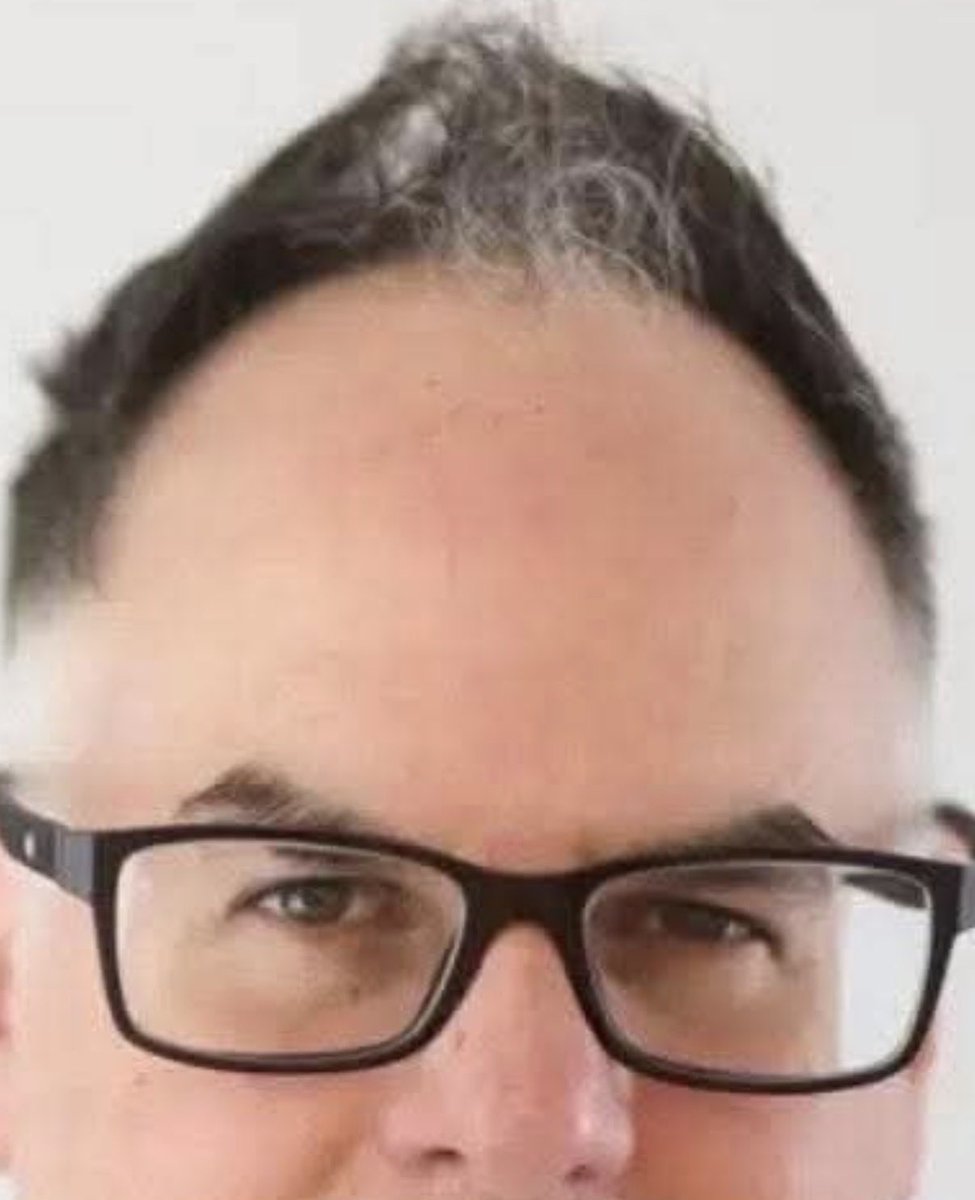 SamueBel's tweet photo. @jfrcaron Rarement je portes un jugement sur l’apparence des autres parce que c’est non constructif aux debate d’idée.

Mais la… j’avais pas le choix : 

C’est quoi ca ?

Let it go brother. 

Ca l’avantage 0 . 

Mon grain de sel inutile a ete apporté. https://t.co/AIIuKWJjto