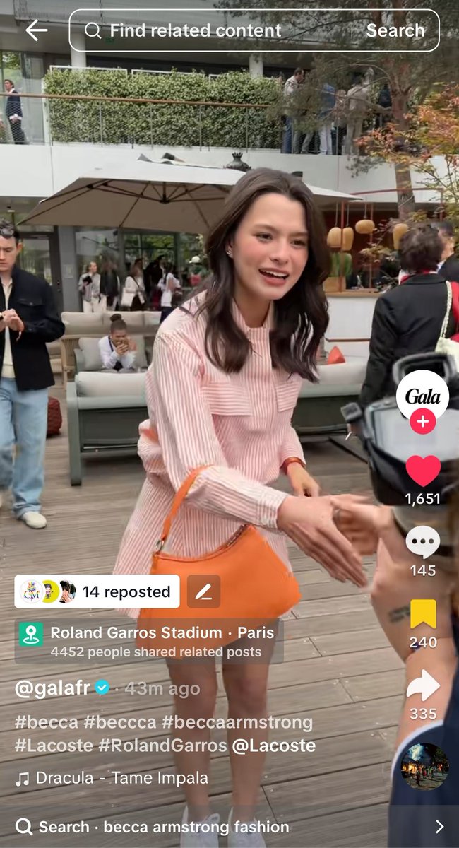 AchaomCm's tweet photo. ตัวจิ๋วน่ารักอ่ะ 🤏🏻 ทักทายช่างภาพด้วย สื่อไหนหนอน่ารักเลย

#RolandGarros    
#beckysangels #BeckyArmstrong
#BeckyEntertainment https://t.co/MPknmB796V