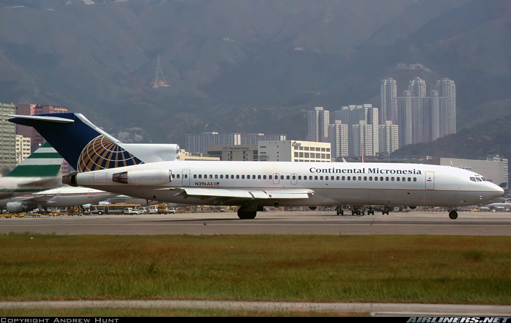 n194at's tweet photo. Continental Micronesia 
Boeing 727-212 N296AS
HKG/VHHH Hong Kong Kai Tak Airport (closed)
Mid 1990s
Photo credit Andrew Hunt
#AvGeek #Aviation #Airline #AvGeeks #Boeing #B727 #HKG #HongKong #KaiTak #ContinentalAirlines @flycontinental1 🇺🇸 https://t.co/wrUbe4kM8U