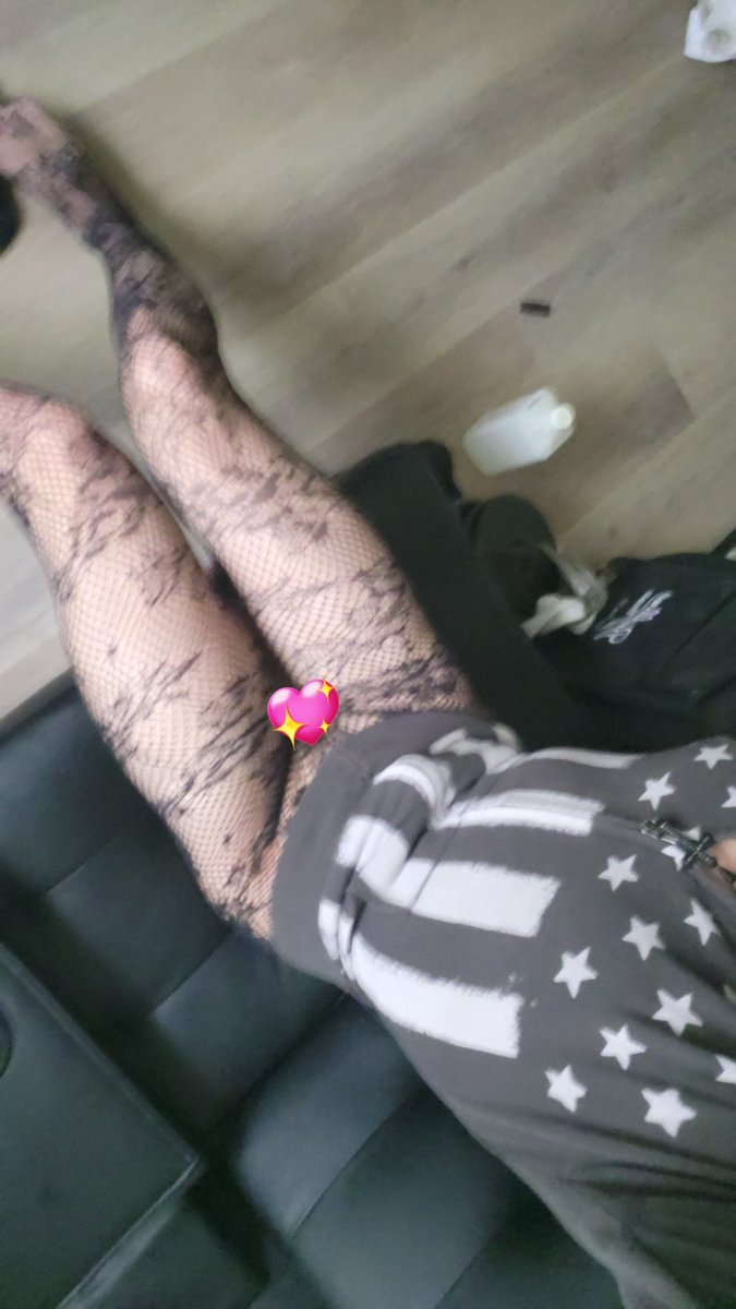 xveradarlingx's tweet photo. Evilll morning thighs https://t.co/NQR4QxsTTu