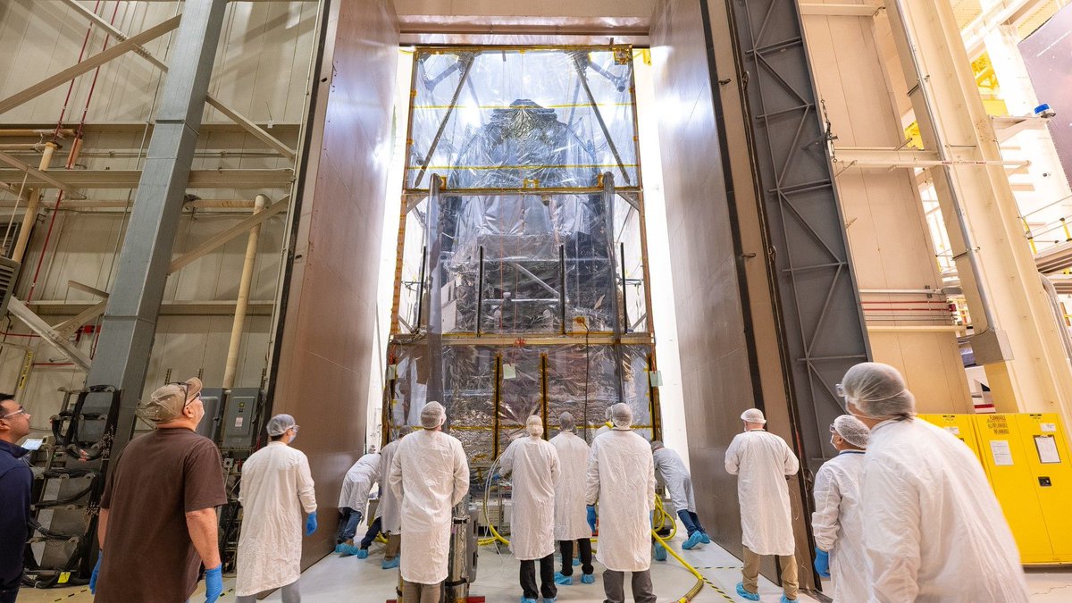michinari_005's tweet photo. 'The mirror passed with flying colors': NASA just took its last look at the Nancy Grace Roman Space Telescope before launch

https://t.co/Nq0X0VIHQH https://t.co/LQ3UxCvY6k
