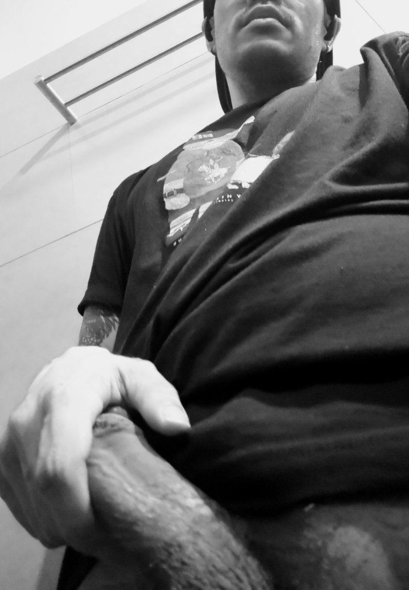 MelsoKrox's tweet photo. This is what you se from this angle. #gay #pinoy #asian https://t.co/8BQuIcqeD7
