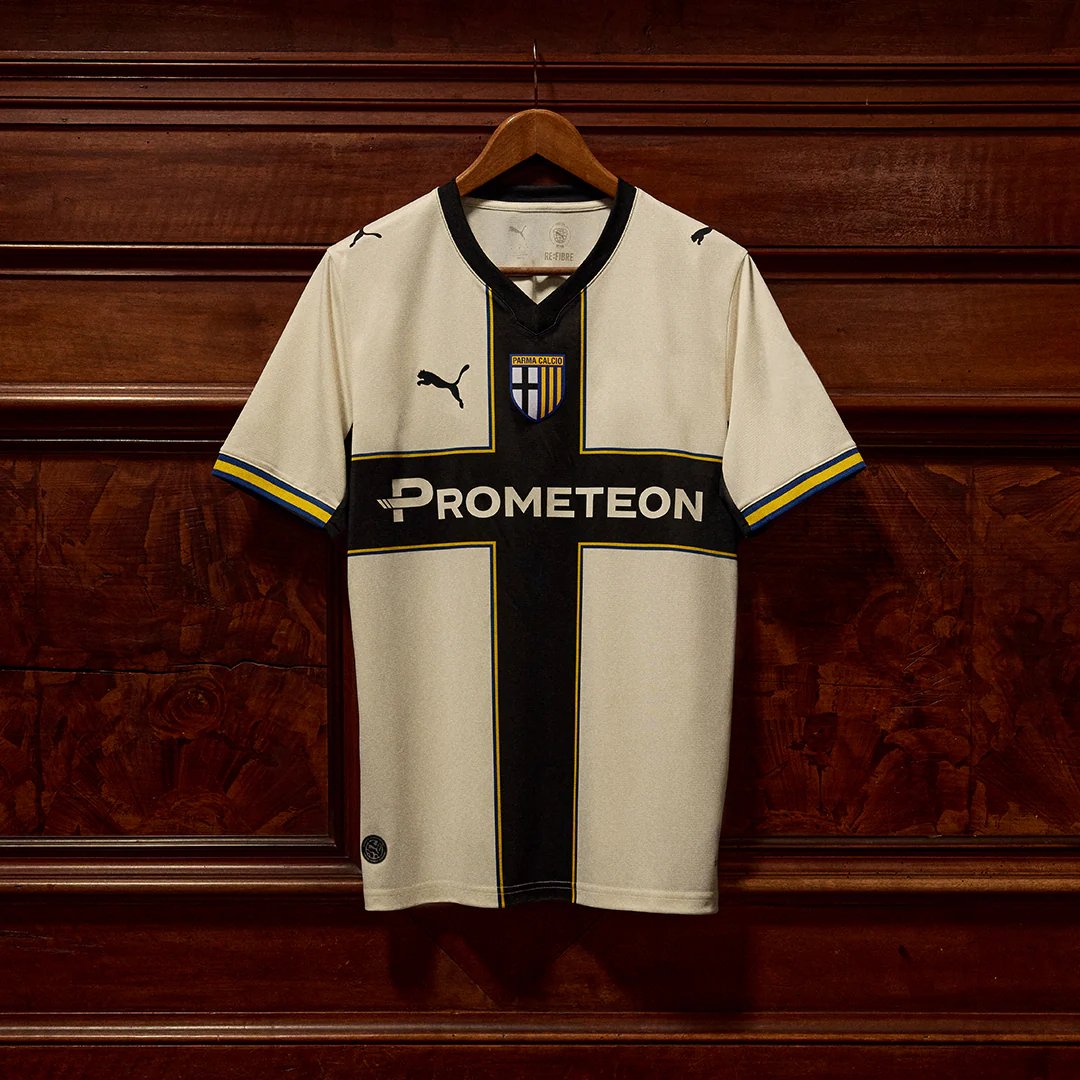 Footy_ShirtNews's tweet photo. 🇮🇹 Parma

2026-27 Home Kit by Puma

#KitNews https://t.co/ol538U3K84