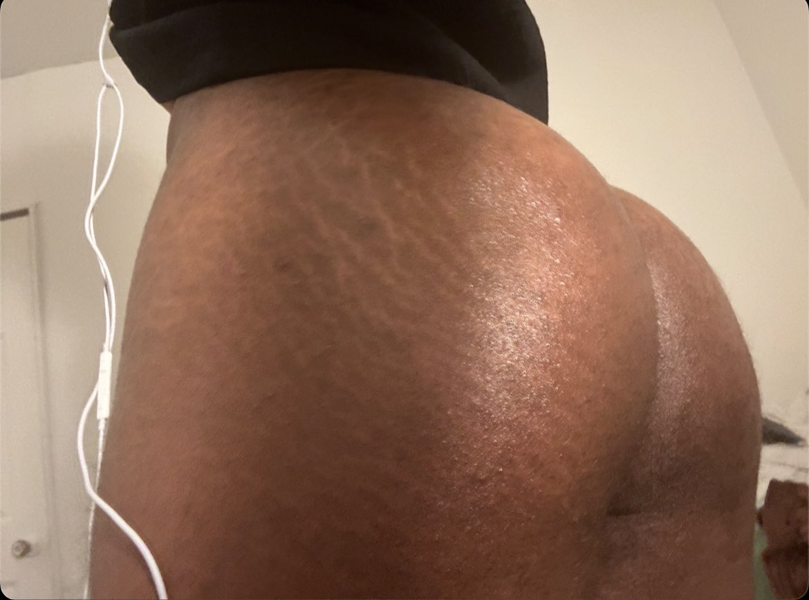 naugthyhole's tweet photo. Juicy juicy https://t.co/KWo5RpvvSb
