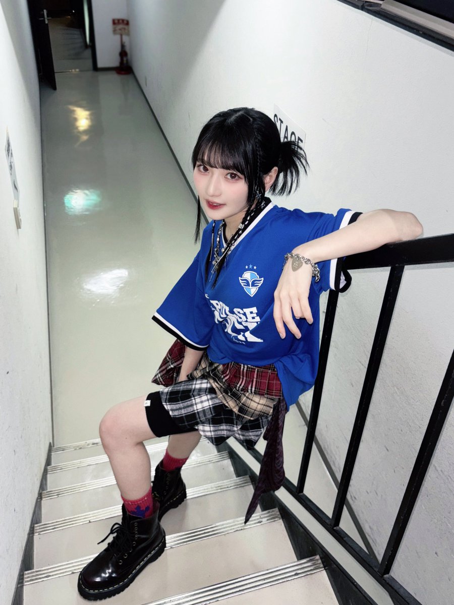 aoki__hina's tweet photo. 青木陽菜 LIVE TOUR 2026
「衝動ROCK」福岡公演

めちゃくちゃ熱かったです‼️🍜
楽しかったあ！！
会いに来てくれてありがとーでした🐥🙏✨

NEXT→兵庫！
明後日だー！！よろしくお願いします♪

#衝動ROCK_福岡 https://t.co/QTwqMHr5KT