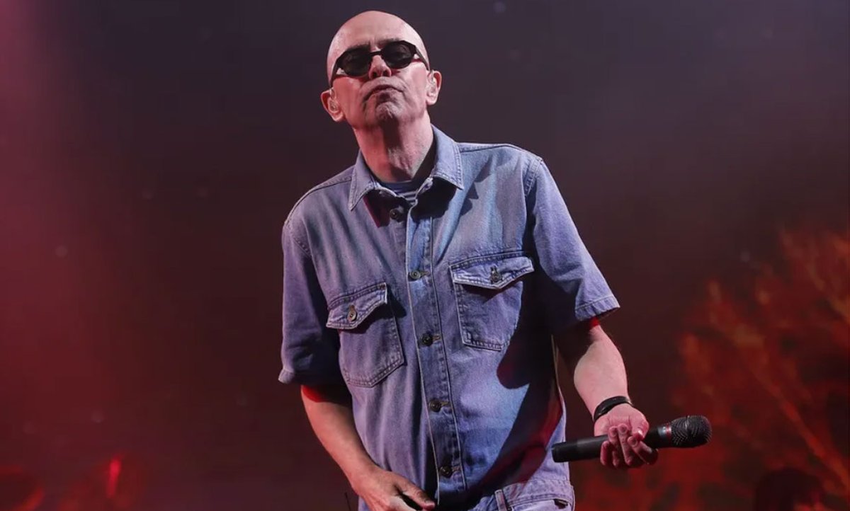 TraductorTeAma's tweet photo. 🚨🇦🇷| Falleció el icónico artista Indio Solari a los 77 años de edad. https://t.co/sBtIUqhWAB