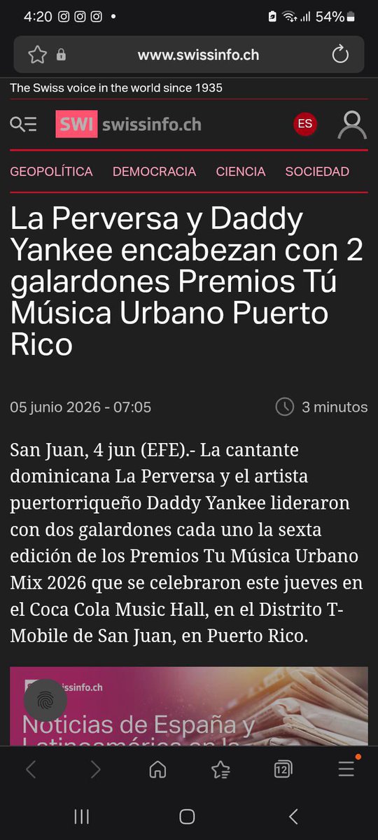 AshleeStwazdt9's tweet photo. Deja frontear, con los 2 premios de la mia. 
#LaCasaDeAlofoke2
#TeamPerversa
@michaelflorees https://t.co/v94SVHffcR