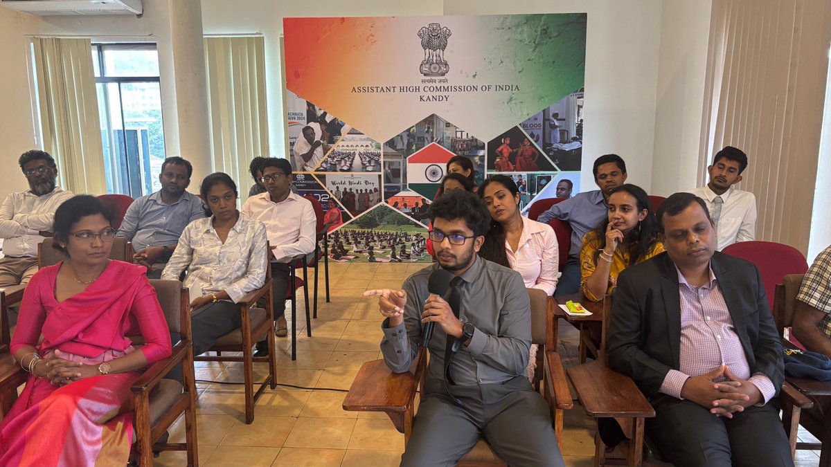 SARANYAVS1's tweet photo. “Delighted to engage with ITEC and ICCR alumni today at @AhciKandy.
Noted their valuable suggestions and encouraged strengthening the alumni network as a platform for knowledge sharing and fostering 🇮🇳 –🇱🇰 partnerships.”
#ITEC
@dpa_mea
@IndiainSL
@MEAIndia https://t.co/BUAMJ2dZ6l