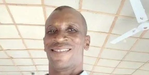 TyfPacc's tweet photo. BREAKING 🇳🇬🚨: Bandits Abduct Kwara Primary School Teacher Shina Adeoye Along Obbo-Ile–Eruku Road While Heading To Work, Residents Decry Lack Of Security Presence. https://t.co/GOOowbVd2R