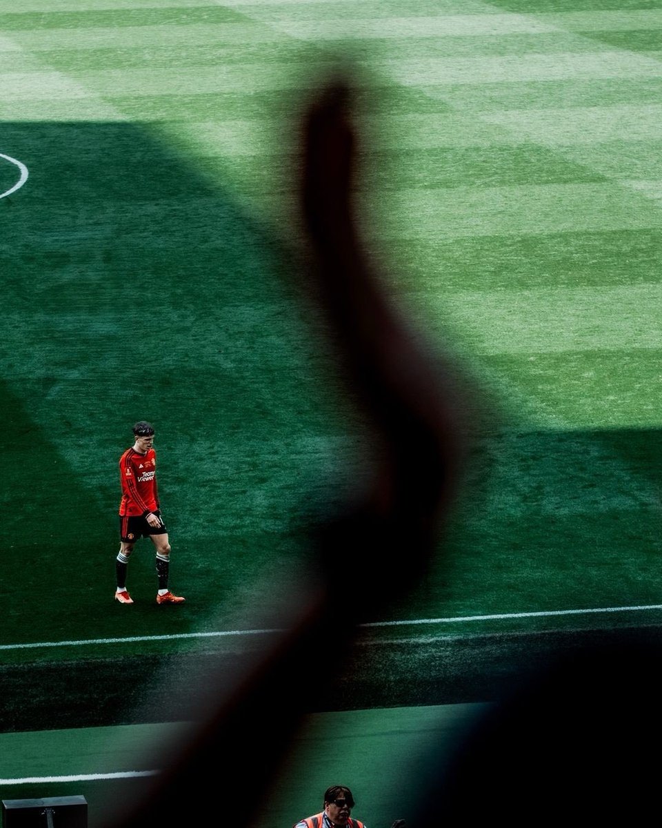 PitchedWisdom's tweet photo. Reliable footballers often become professionally underrated because their contribution starts feeling “normal” to the people around them.

That is dangerous.

The longer your value becomes expected instead of recognized, the easier it becomes to stay overlooked. https://t.co/RB6PAT5FS2