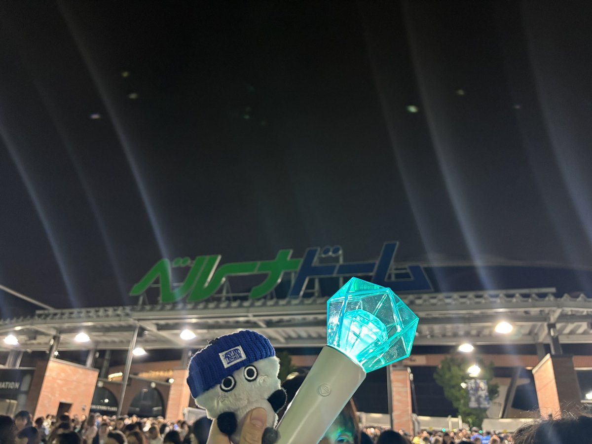 Kayo_key0508's tweet photo. ファンになって4.5年くらい経つけど、やっと４人のSHINeeに会えた🥹
最高だった✨
席もムービングステージとトロッコのおかげで見やすかった♡
あんなに近くでSHINee見れたの初めて😍
#SHINee https://t.co/KDODP8RstQ
