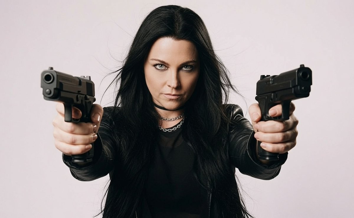 DacepOfficial's tweet photo. "Sanctuary é um chamado para que o proletariado pegue em armas e derrube a classe dominante de bilionários tecnocratas" 

-Amy Lee sobre novo álbum do Evanescence https://t.co/gG16WmAivt
