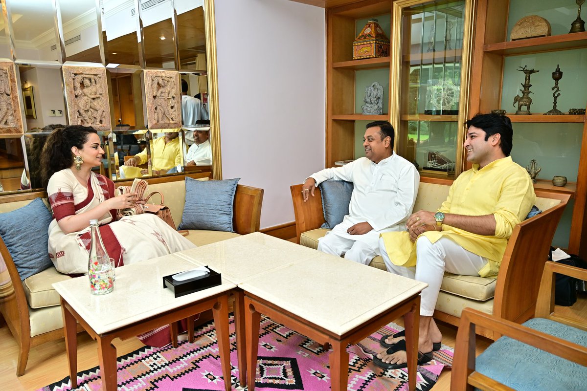 sambitswaraj's tweet photo. आज भुवनेश्वर में मंडी (हिमाचल प्रदेश) लोकसभा क्षेत्र की माननीय सांसद @KanganaTeam जी से भेंट कर ओडिशा आगमन पर उनका स्वागत एवं अभिनंदन किया। https://t.co/StunYP4IZG