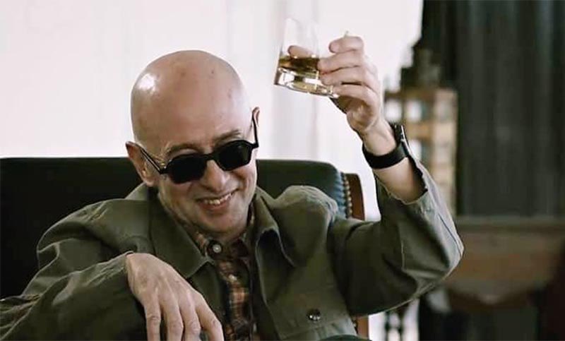 GonzaEmma98's tweet photo. El líder cultural más grande que tuvo este país. Que descanses en paz, mister! https://t.co/dssfffm4Pq