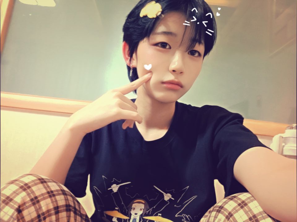 doeoni_z's tweet photo. #일상계𝕏친소 #레친소 #wlw https://t.co/adJlqs22u0
