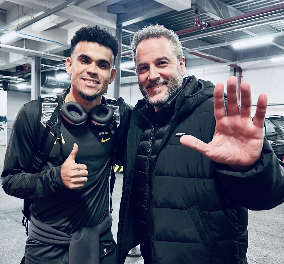 josegaviria's tweet photo. Día 5
Buenos días a TODOS  los que habríamos dado un mejor discurso ante la Selección, a los que sabemos el valor de la motivación  y, a quienes Lucho, James y Ospina, nos habrían saludado mejor. https://t.co/RDYu3cilOV