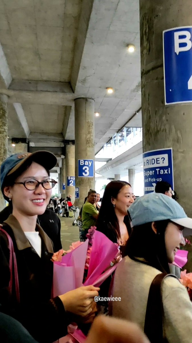 kaewieee's tweet photo. Welcome to the Philippines OrmFolk!🤍🇵🇭 we hope we gave you the  warmest welcome, enjoy your stay here in the Philippines see you tomorrow🤧🤍

#omeorm #ffolky
#ออมโฟค #ormfolk
#KongThupsArtist 
#Kongthupsproduction
#WelcomeToThePhilippinesOrmFolk
@ffolky_ @oldrosethepeach https://t.co/8rkRnXo8oF