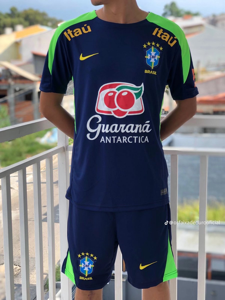 eosepf's tweet photo. Alguém sabe onde vende esse conjunto? Na malha tailandesa https://t.co/IQYQw4Bx59