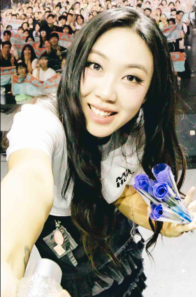 sonicefarr's tweet photo. 서로의공연에서 굿즈달고오는거 왤케마음좋음이.. https://t.co/FB82oXBPpW