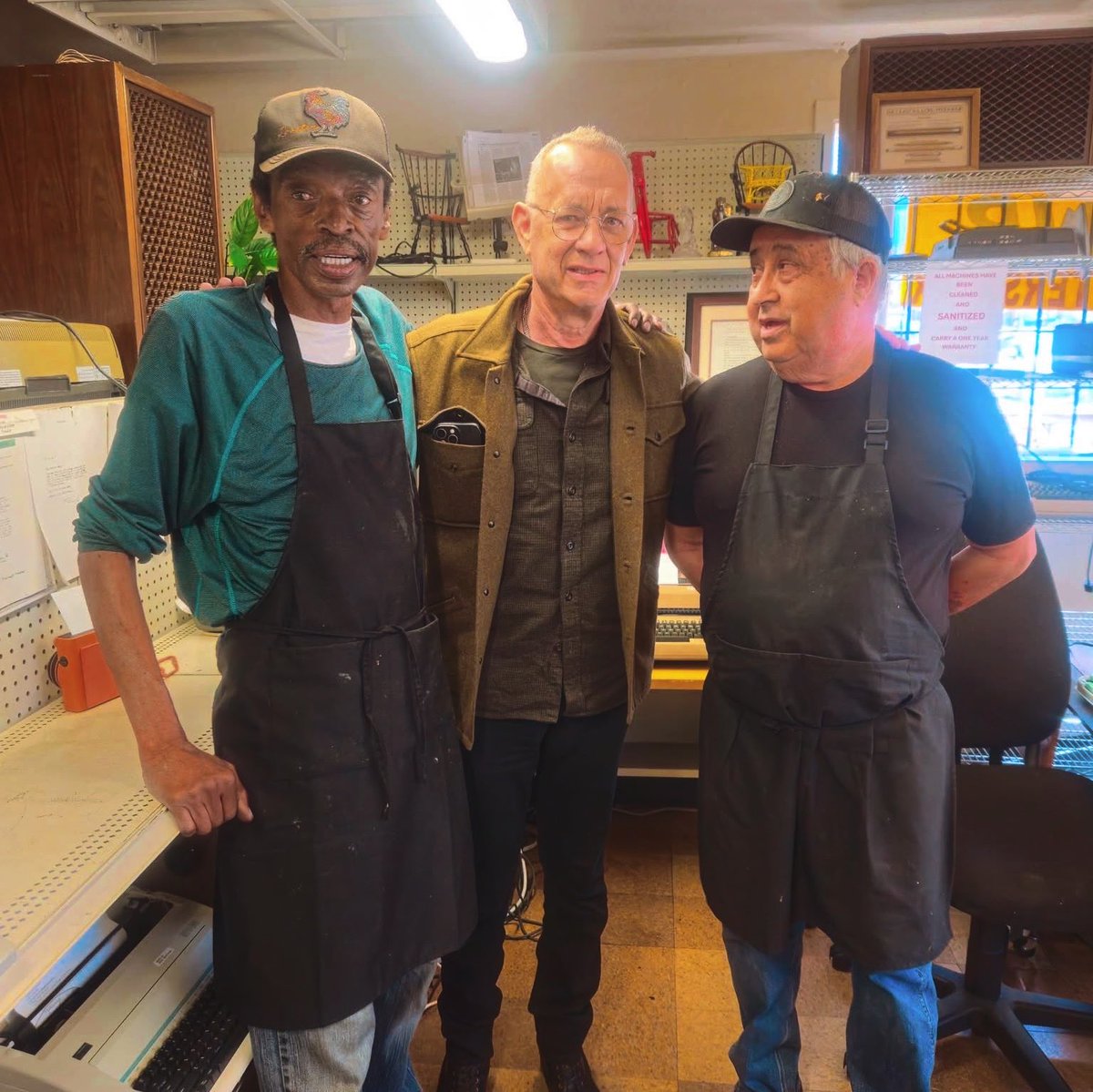 caltypefilm's tweet photo. Tom Hanks stopped by Berkeley Typewriter today to talk typewriters with Ken and Joe and picked up a nice Royal! #tomhanks #typewriter https://t.co/8fz5E4JXkG