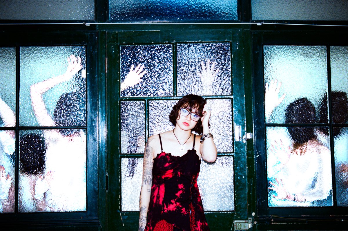 ClashMagazine's tweet photo. Ledbyher shares new single 'Dirty Rumours'.

Co-created with Clams Casino &amp; Tony Seltzer, the Scottish-Indonesian artist scales trippy new heights...

https://t.co/2d3oV7ViK8 https://t.co/rfqImAgbIQ