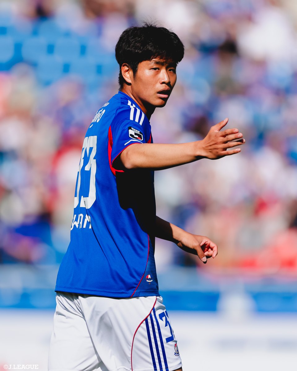 J_League's tweet photo. 🎂 HAPPY BIRTHDAY 🎂

本日6月6日は
横浜F・マリノス
諏訪間幸成 選手の23歳の誕生日です👏

諏訪間選手、
おめでとうございます🎊

@prompt_fmarinos https://t.co/ioaFLSgztz