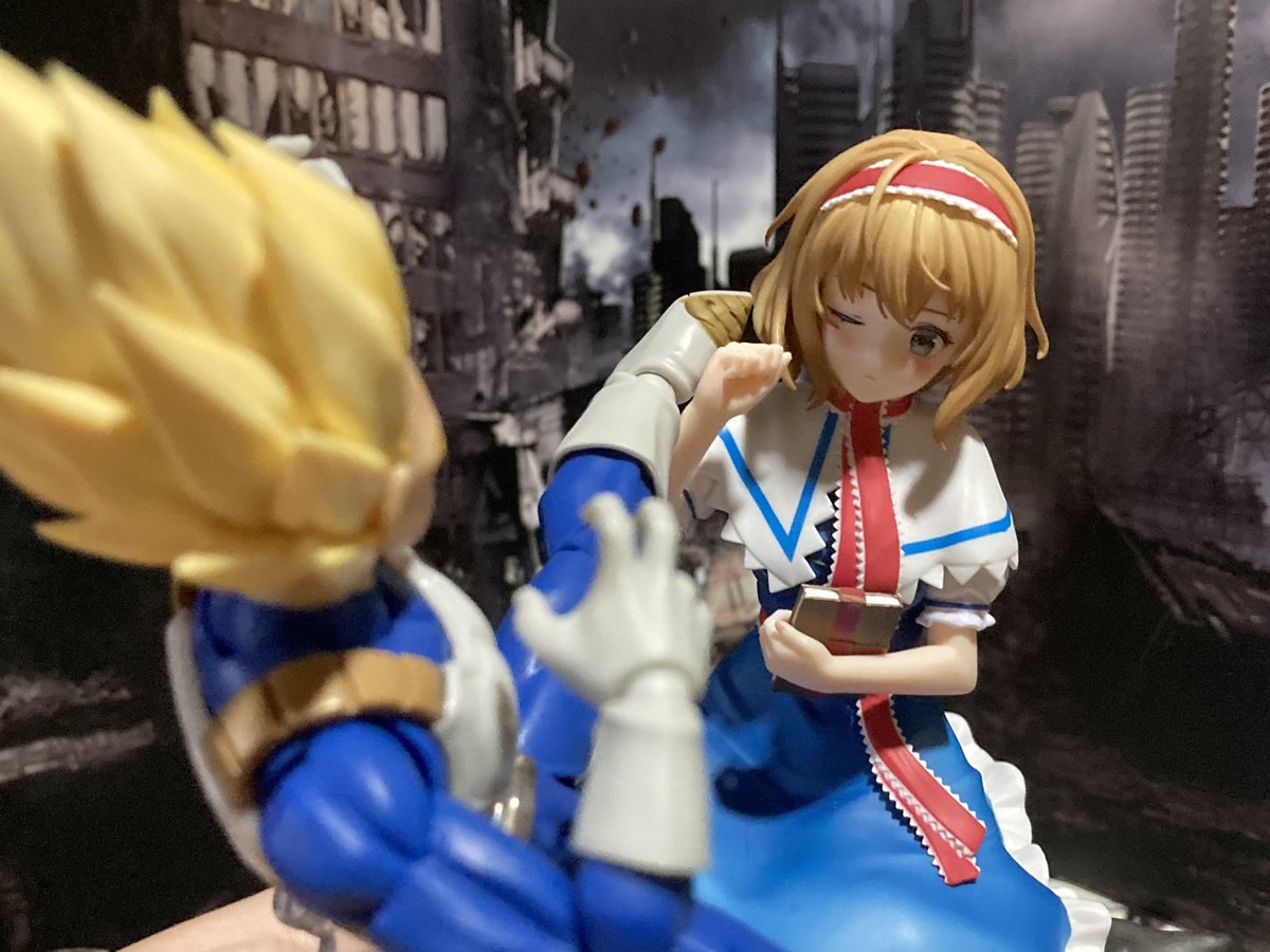 どら様、アリス様ご確認 このアリスさんのポーズ、やっぱりどうしてもこう見えてしまう。