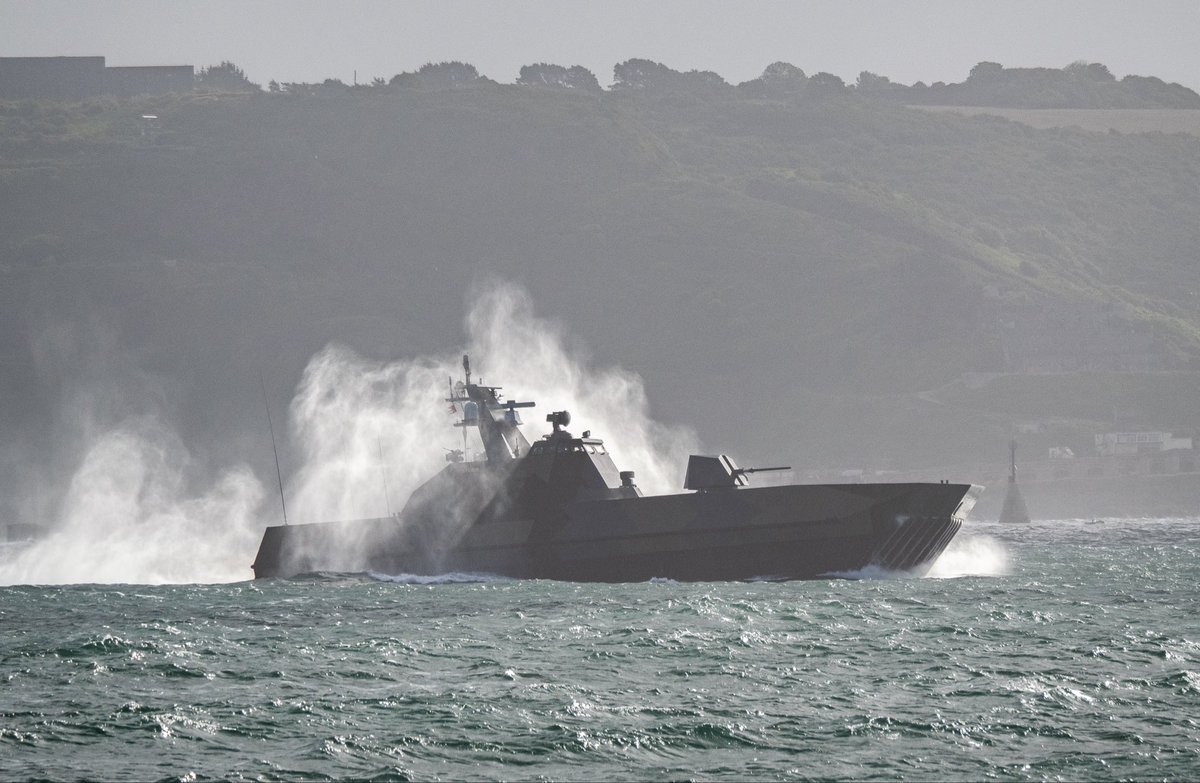 TomLeachPhotos's tweet photo. Next to leave, by far the coolest class I’ve photographed and last here in 2022. HNoMS Storm proving that even the classic Penlee swell can’t stop her and taking on the waves with a bit of teeth! https://t.co/XBhSsLUjqX