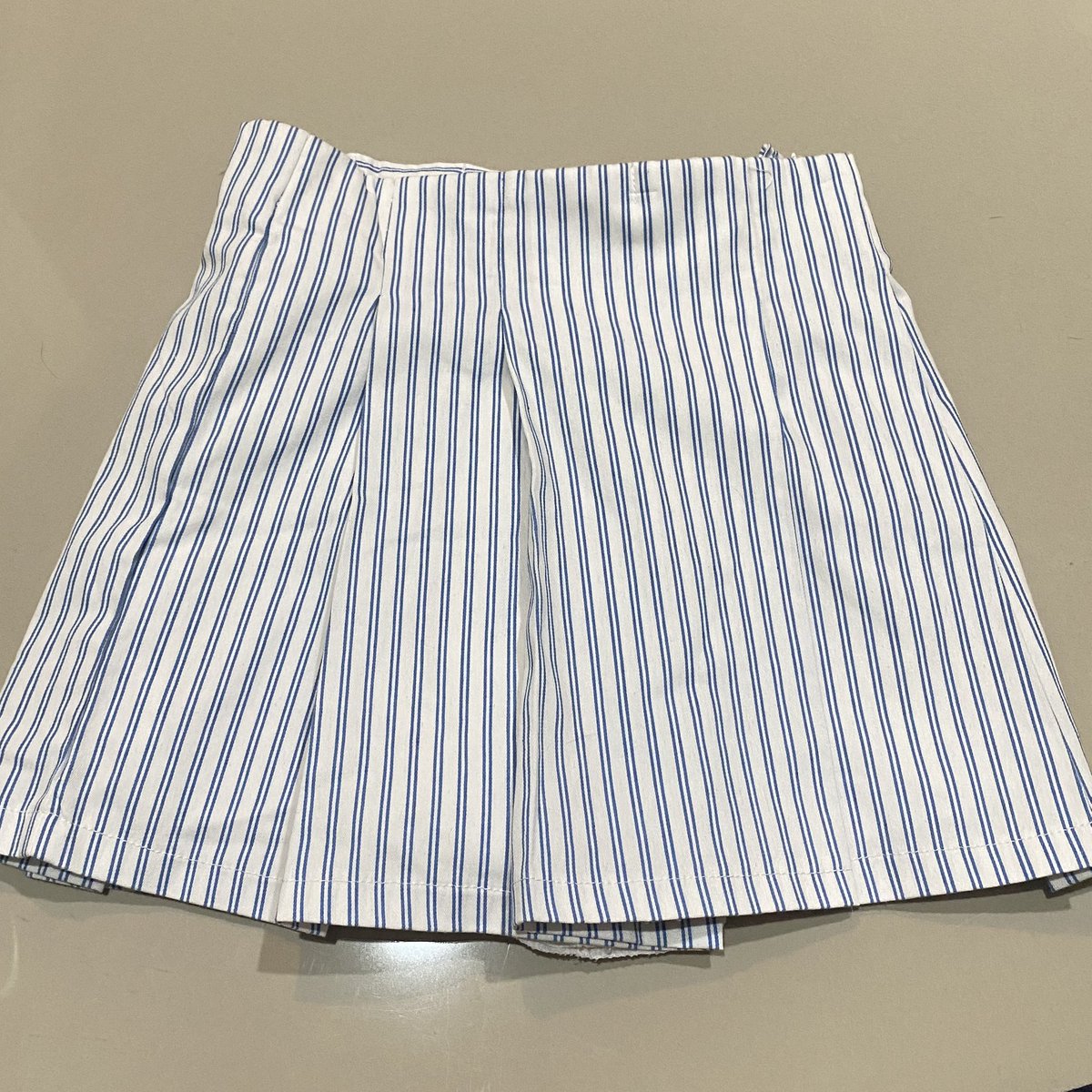 memey_laya's tweet photo. กระโปรง Beming 

เอว 24-25 | ยาว 13.5 (มีซับใน)

• 30฿

#ส่งต่อเสื้อผ้า #ส่งต่อเสื้อผ้ามือสอง #ส่งต่อเสื้อผ้ามือ2 #ส่งต่อstylist #ส่งต่อcintage #ส่งต่อbeming https://t.co/3mbk4JFXyD