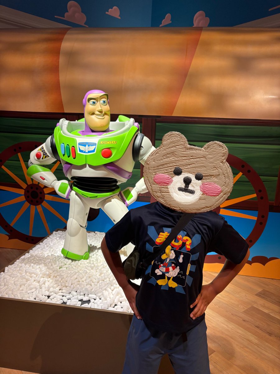 k__9h's tweet photo. #ピクサーの世界展 行ってきました！
ボリュームがすごくて回りごたえがある😳
気になるところはあれど、映画の世界に入り込んだような写真が撮れて楽しめました👏✨ https://t.co/5O4PWO5n6K