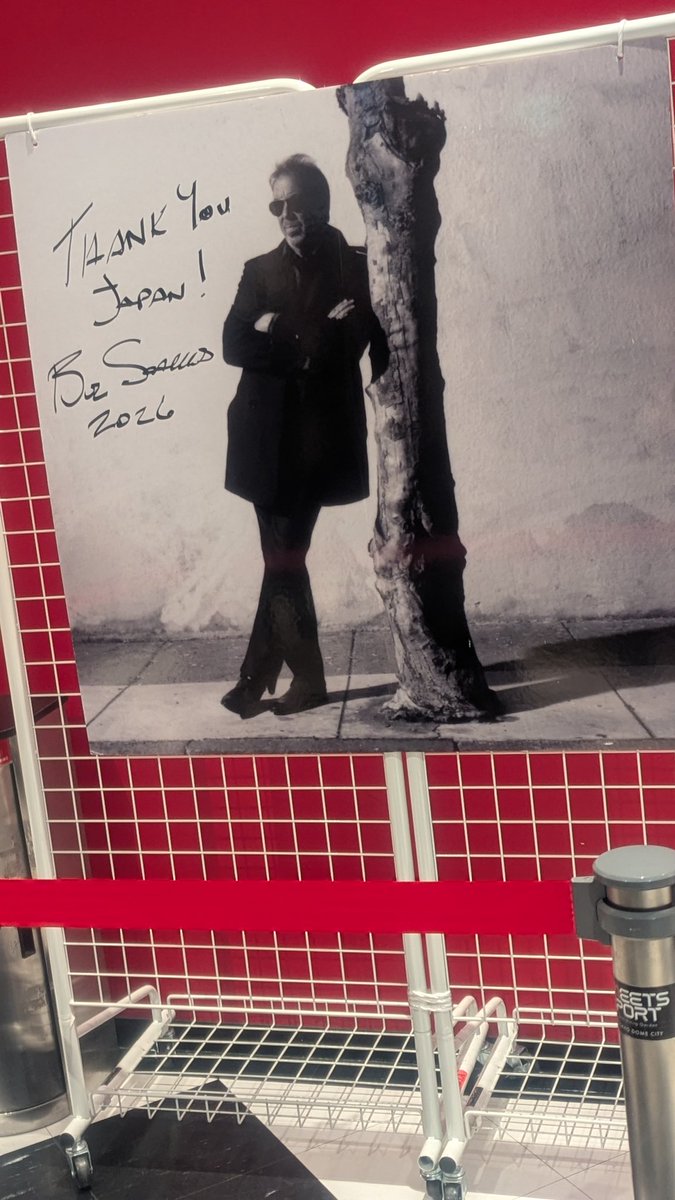 elvisbono's tweet photo. ボズの帰り渋谷　BYGで飲んでます。シックなサウンドに仕上がっていて熟年の年輪を感じさせる良いコンサートでした。今回名曲の数々になぜか何度もウルルン来ちゃいました。＃ボズスキャグス https://t.co/UR0uUxZBwZ