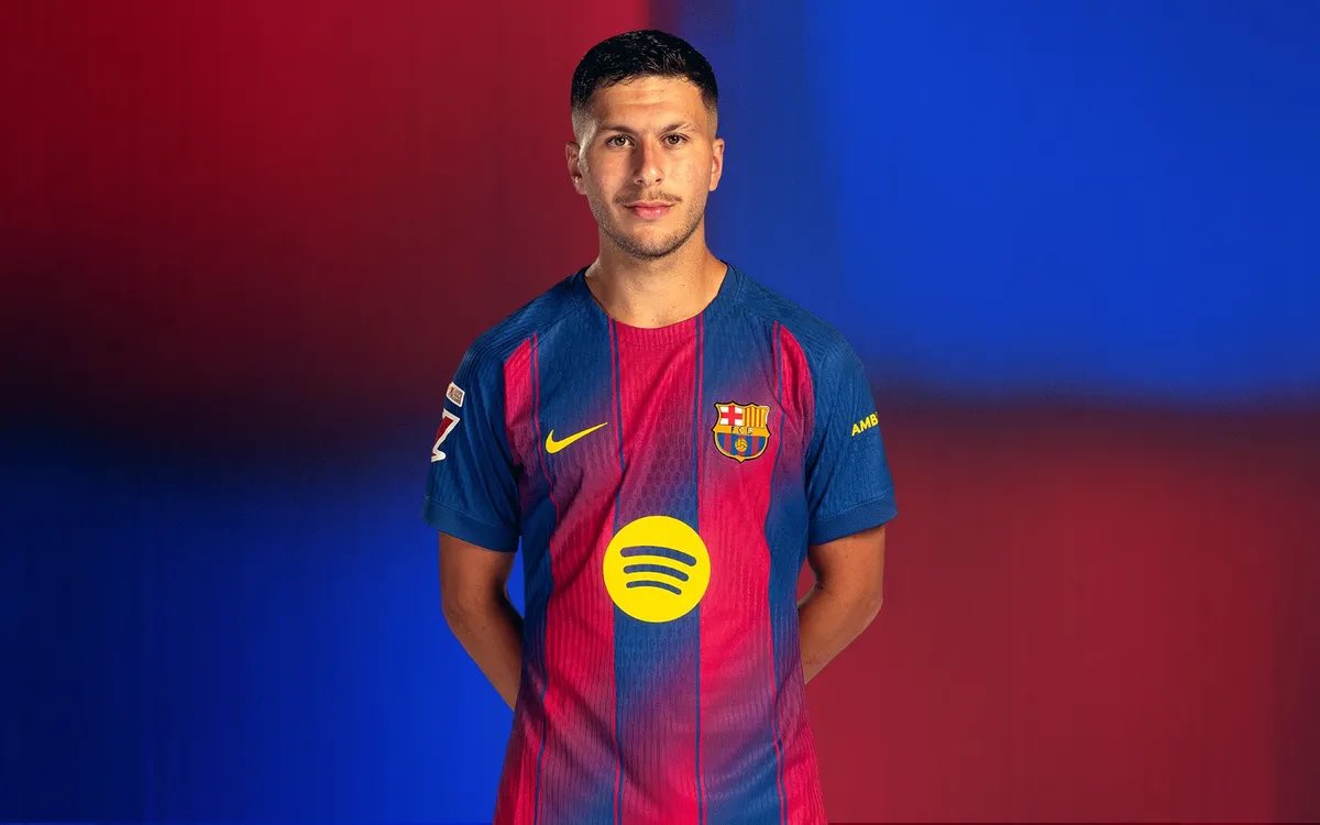 totalBarca's tweet photo. 🚨 Barça are worried that the €150m singing that Florentino Perez is talking about might be ROONY BARDGHJI 😳

The club are prepared to REJECT ALL OFFERS for the player 

@gerardromero https://t.co/u9K4AvC4It
